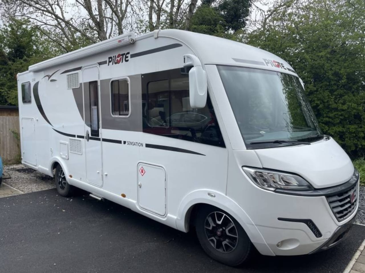 Rummelig og eksklusiv fuldintegreret autocamper med maksimal komfort.