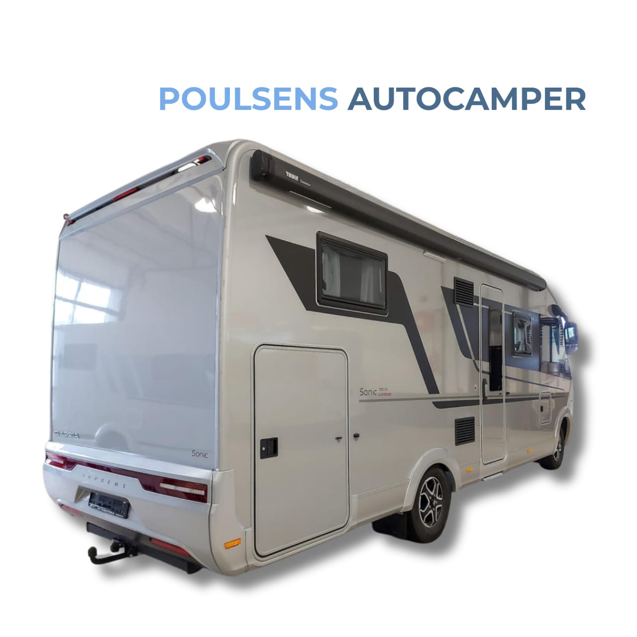Vue arrière du Adria Sonic Supreme 700 DL avec auvent