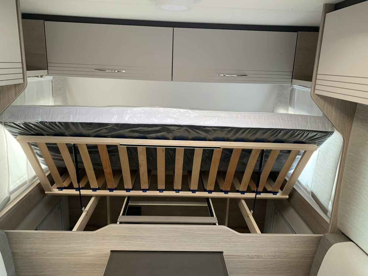 Vue intérieure de la Bürstner Premio Life 490 TK 2024