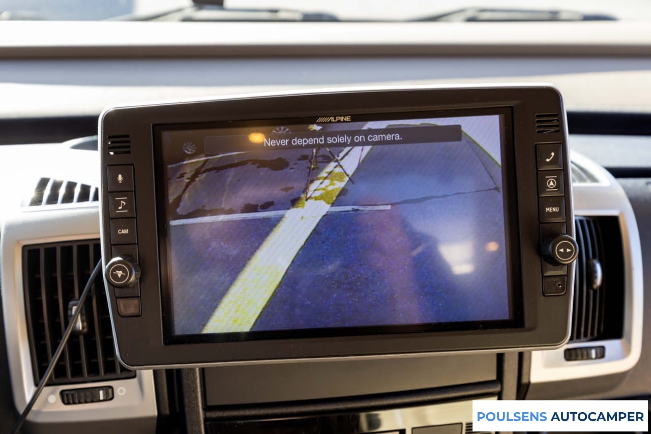 Cabine avant du Hymer B 878 SL 2017 avec tableau de bord Fiat