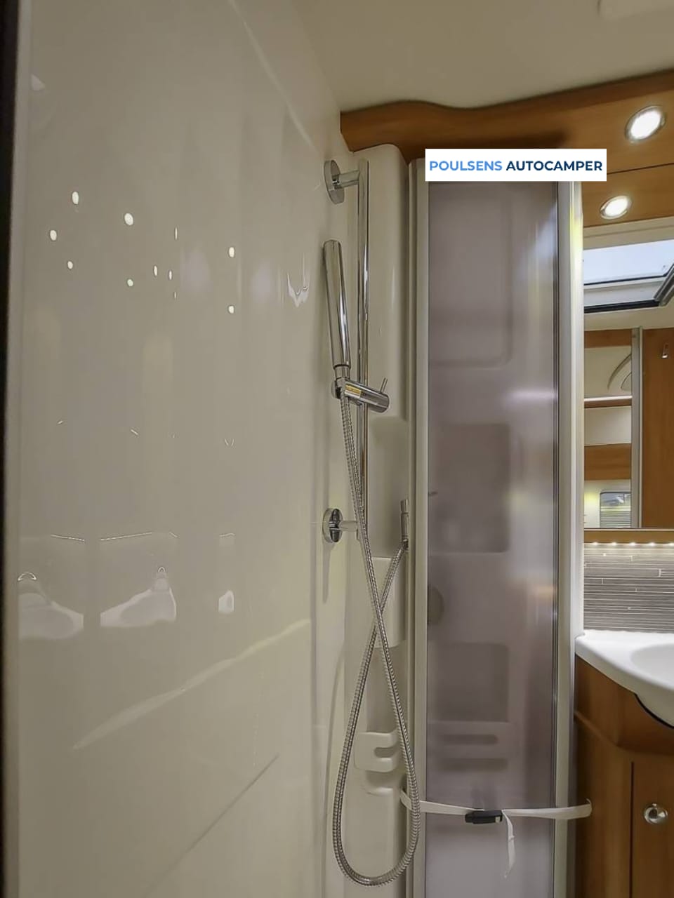 Salle de bain du Hymer Exsis‑i 588 2020