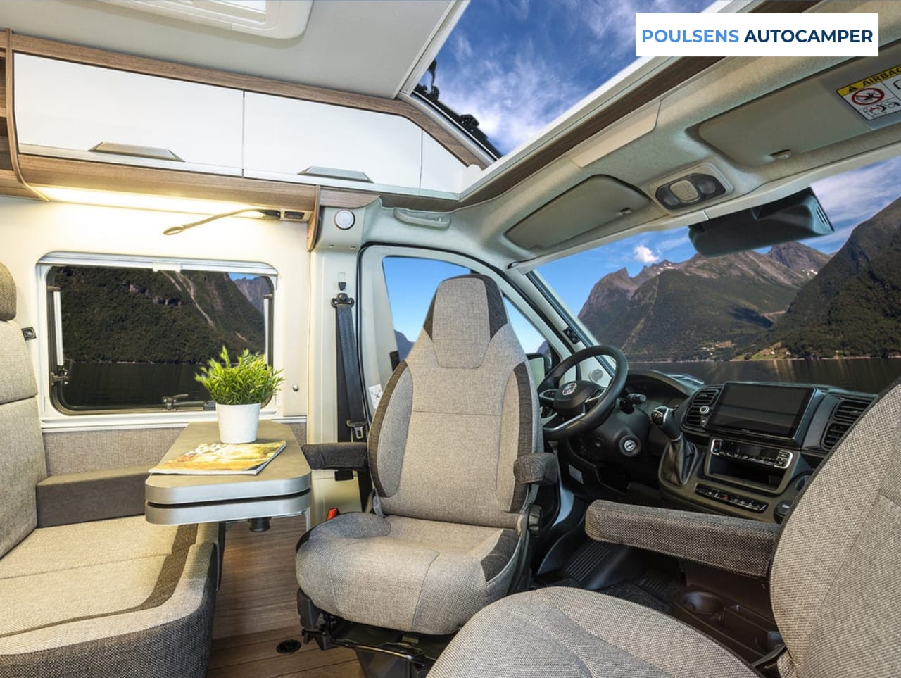 Salon intérieur du camping-car urbain Knaus BOXLIFE 600 ME 2023 d’occasion avec banquettes et éclairage LED
