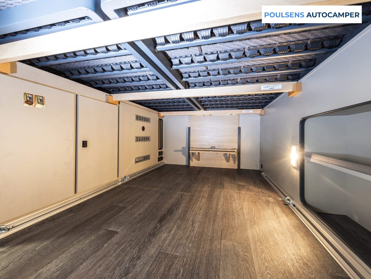 Vue arrière du camping-car urbain Knaus BOXTIME 630 ME 2026 sur base Fiat Ducato