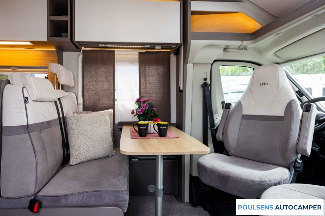 Salon intérieur du LMC Tourer Lift H 660 2022
