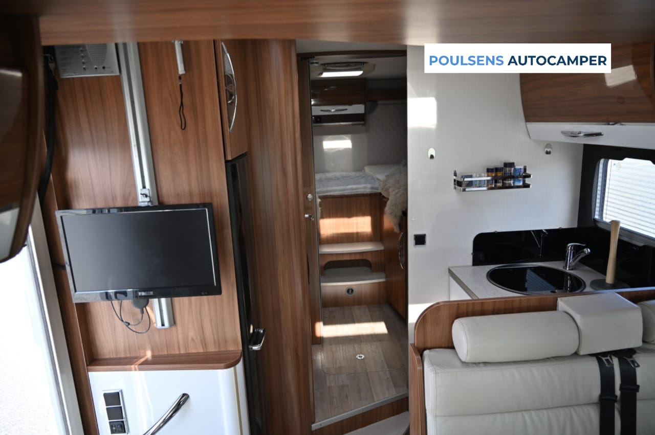 Salon intérieur du Pilote P706 Essentiel
