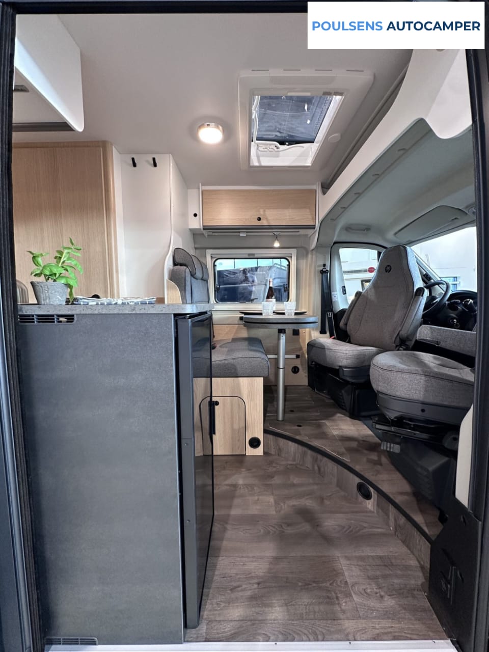 Salon intérieur du Sunlight Cliff 640 Adventure
